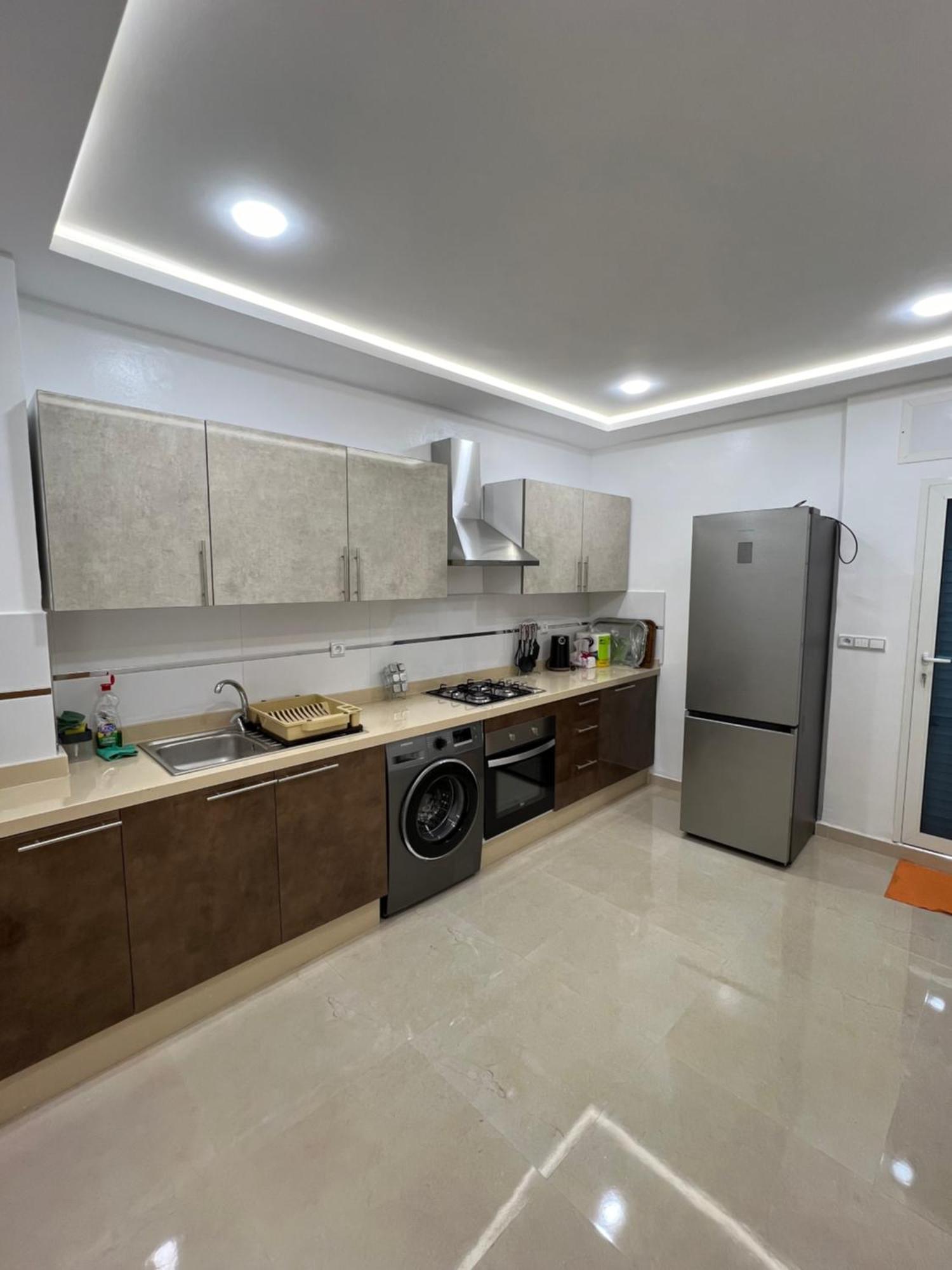 Appartamento Ideal Pour Les Familles Dans Un Quartier Calme Proche De La Corniche Tangeri