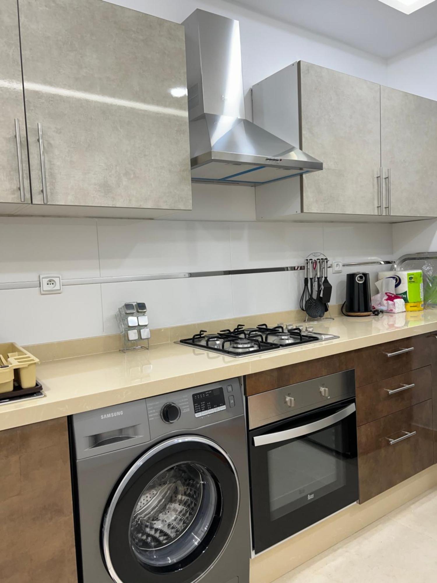 Appartamento Ideal Pour Les Familles Dans Un Quartier Calme Proche De La Corniche