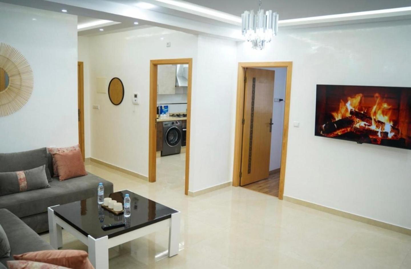 Ideal Pour Les Familles Dans Un Quartier Calme Proche De La Corniche
